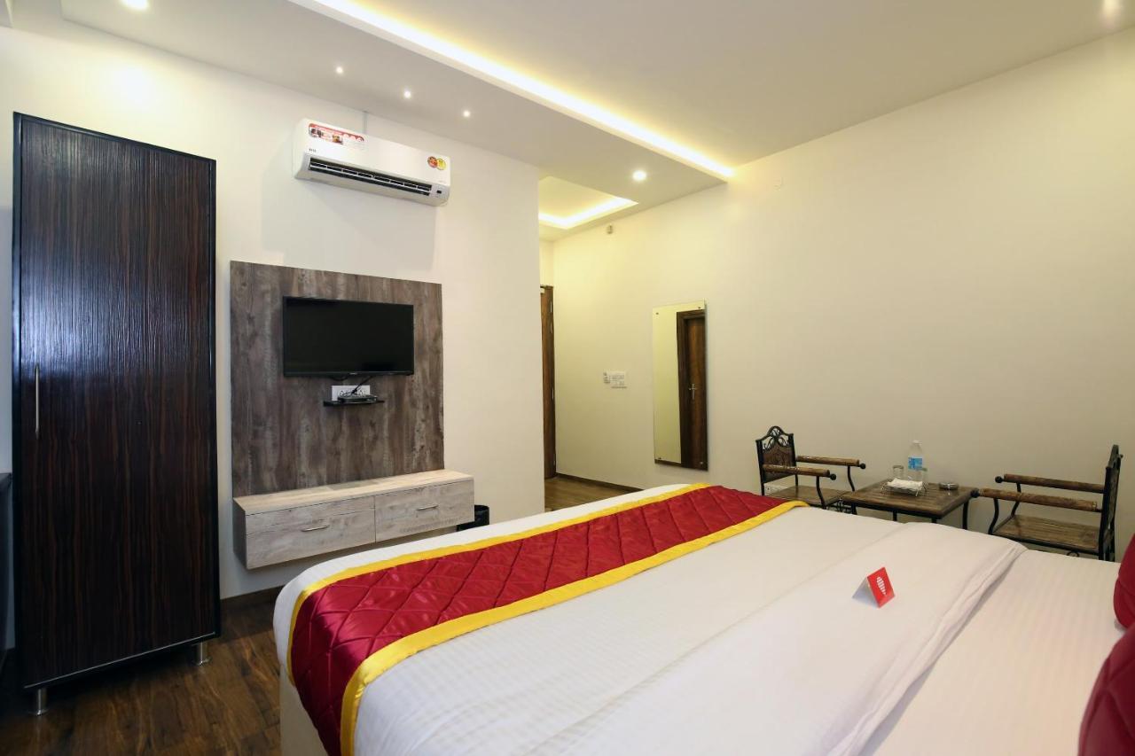 Oyo 9159 Hotel Royal Woodslark Zirakpur Exterior photo